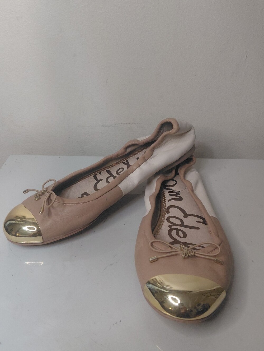 Sam Edelman Fairleigh Nude Tan And Cream Ballet Flats with Gold Cap Toe Sz 6.5